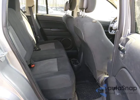 2015 Jeep Compass Sport z USA, uszkodzony, nr VIN 1C4NJCBA8FD156623